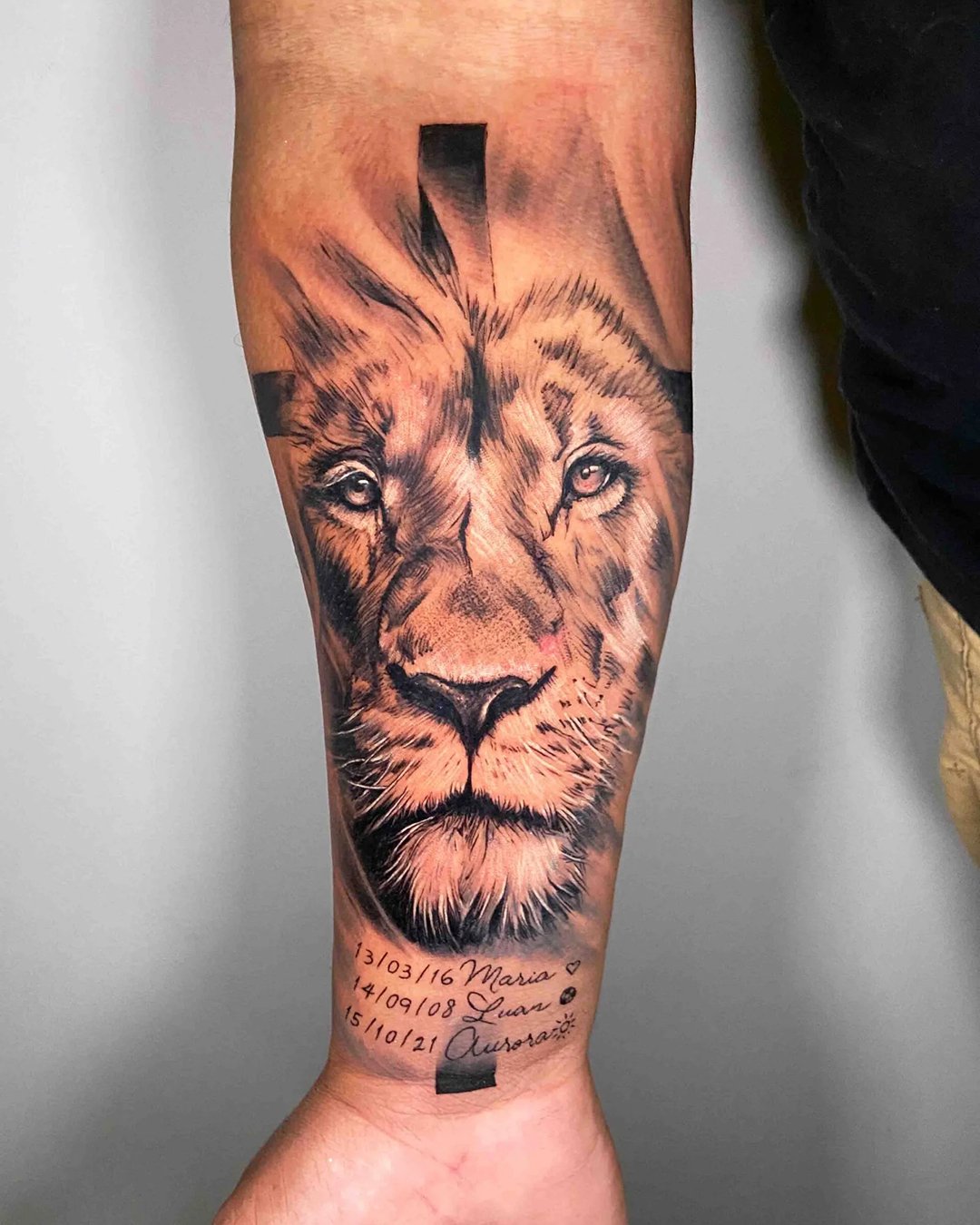 Especialista em Tatuagem Realista no Portal dos Ipês, Cajamar. Transformando memórias em arte na pele com técnica e segurança